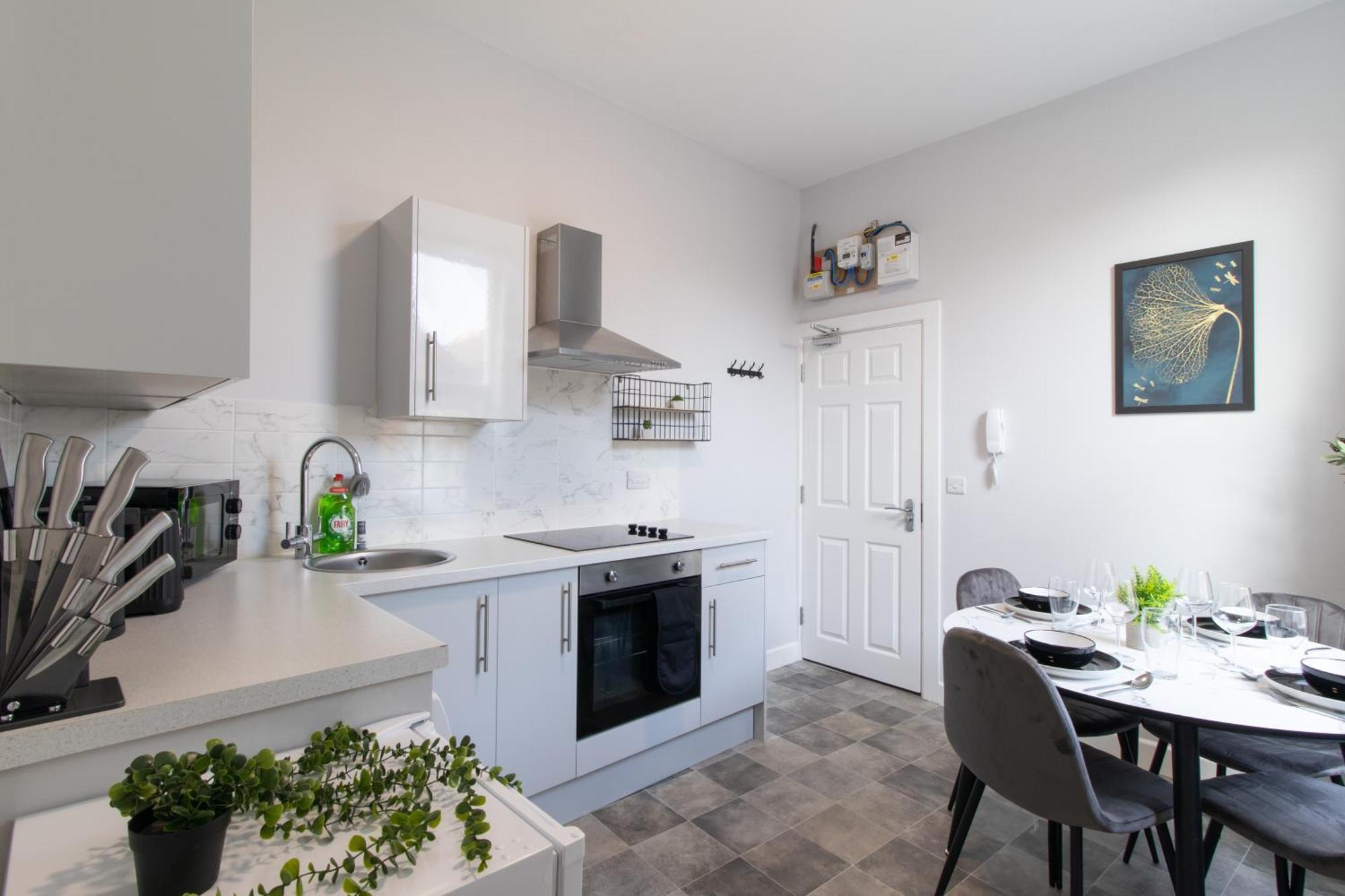 Open Mind Property - Apartment With 2 Double Beds Portsmouth Exterior photo